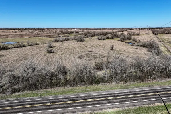 $1,500,000 | 30 West Shiro Tx 77876, Richards, TX 77873