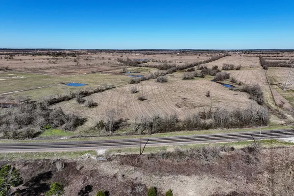 $1,500,000 | 30 West Shiro Tx 77876, Richards, TX 77873