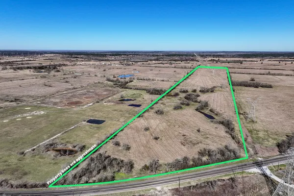 $1,500,000 | 30 West Shiro Tx 77876, Richards, TX 77873