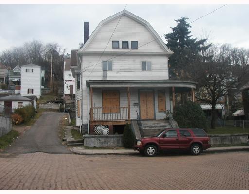715 School Street McKees Rocks, PA 15136 - Photo 1 of 17 Exterior Front.