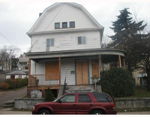 715 School Street McKees Rocks, PA 15136 - Photo 2 of 17 Exterior Front.