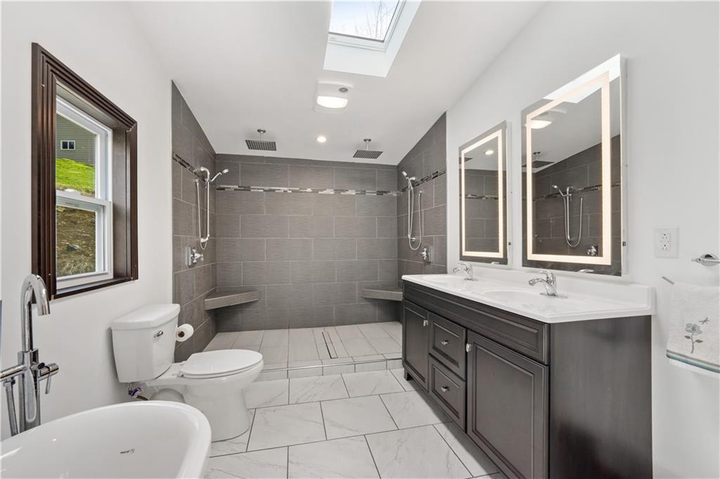 881 Robbins Station Road North Huntingdon, PA 15642 - Photo 15 of 25 Gallery Image 15