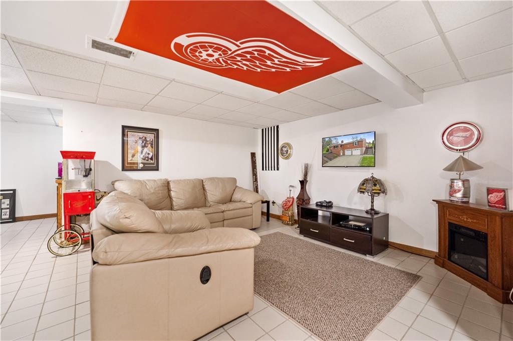 881 Robbins Station Road North Huntingdon, PA 15642 - Photo 19 of 25 Gallery Image 19