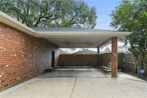 $750,000 | 7500 Windsor Drive, New Orleans, LA 70123