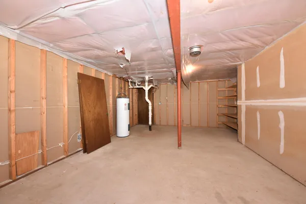 $224,900 | 1612 South Coachlight Drive, New Berlin, WI 53151