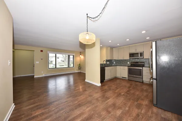 $224,900 | 1612 South Coachlight Drive, New Berlin, WI 53151