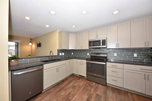 $224,900 | 1612 South Coachlight Drive, New Berlin, WI 53151