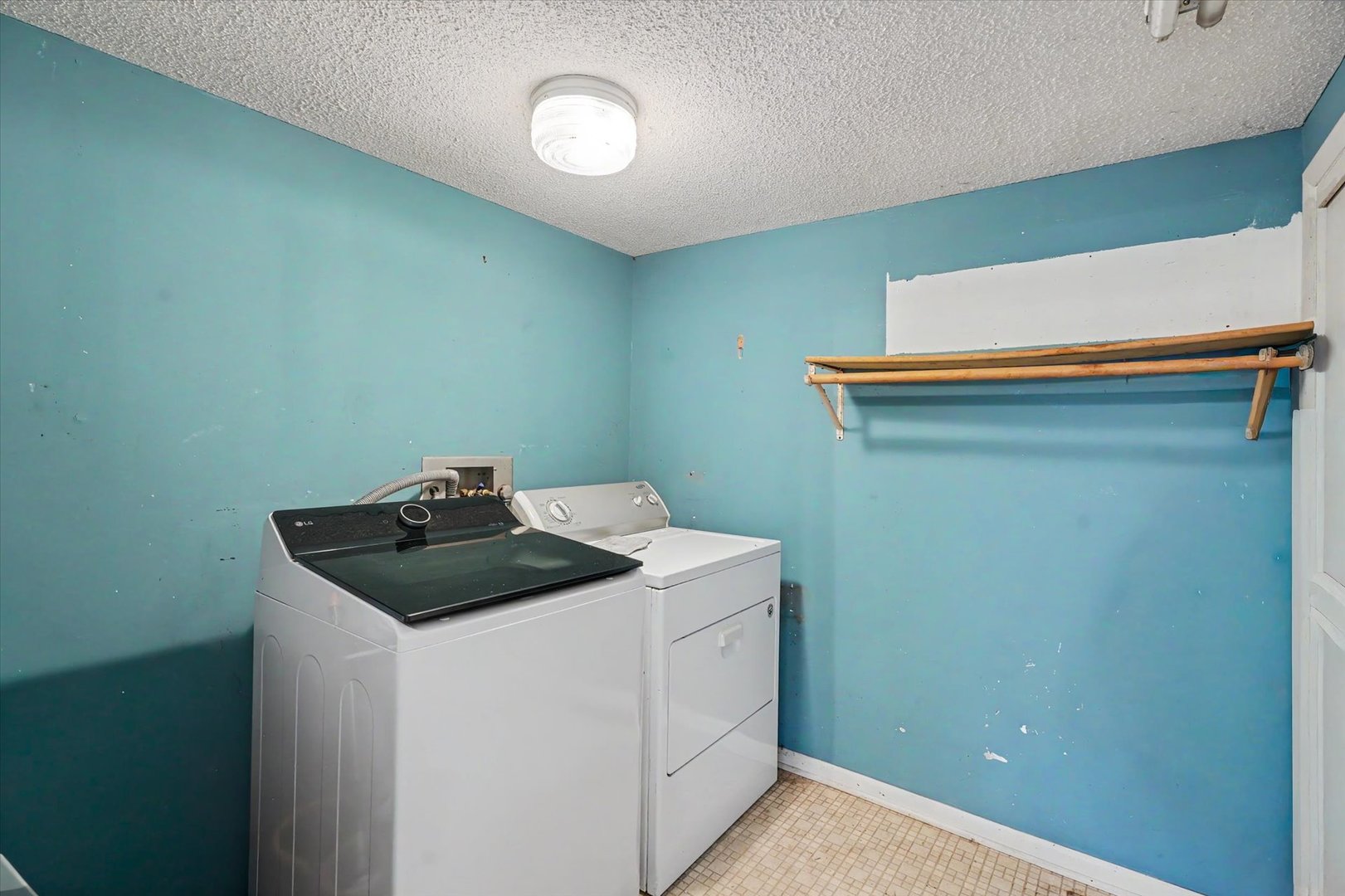 707 North Gray Street Sidell, IL 61876 - Photo 29 of 34