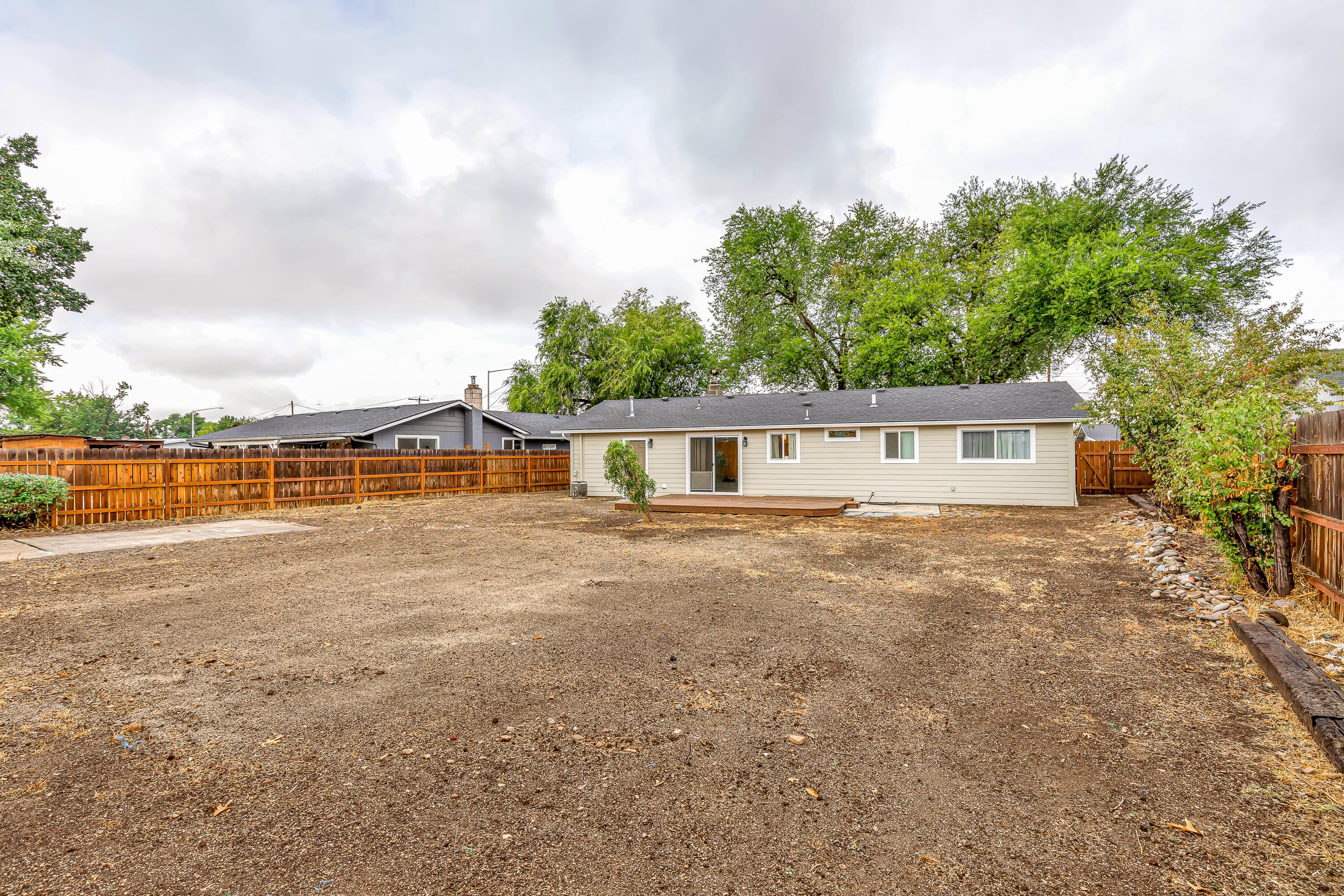 8034 Division Road White City, OR 97503 - Photo 28 of 31 clean slate for buyer landscaping improvement