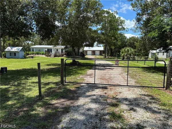 $400,000 | 4213 Fort Keis Avenue, Fort Denaud, FL 33935