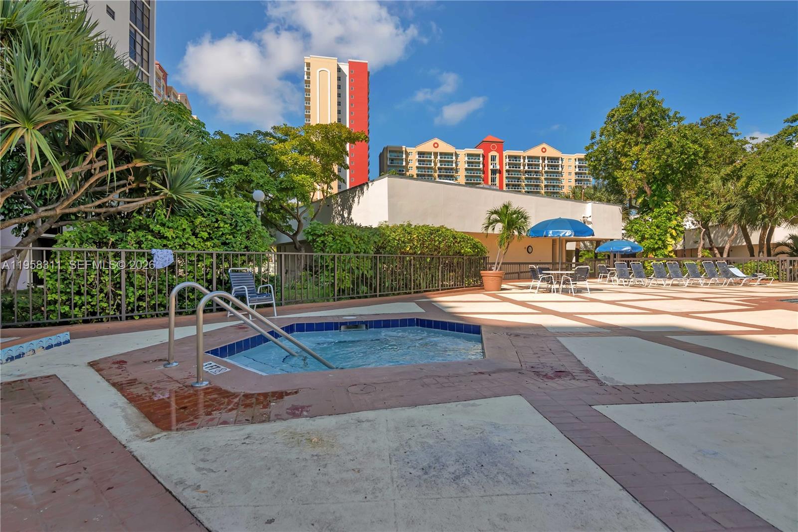 16919 North Bay Road, Unit 507 Sunny Isles Beach, FL 33160 - Photo 7 of 28 Photo 7