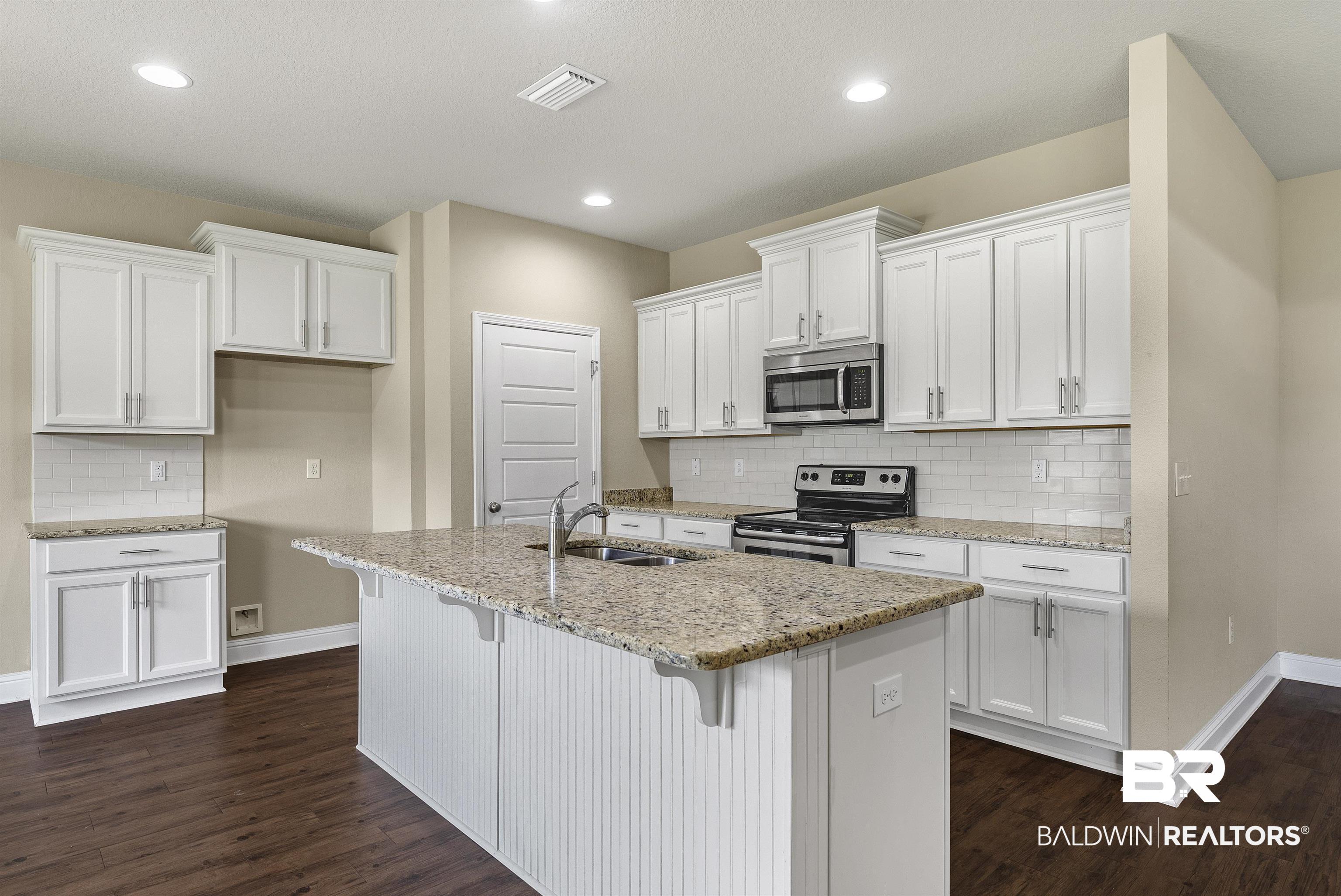 12163 Aurora Way Daphne, AL 36527 - Photo 16 of 46 Kitchen