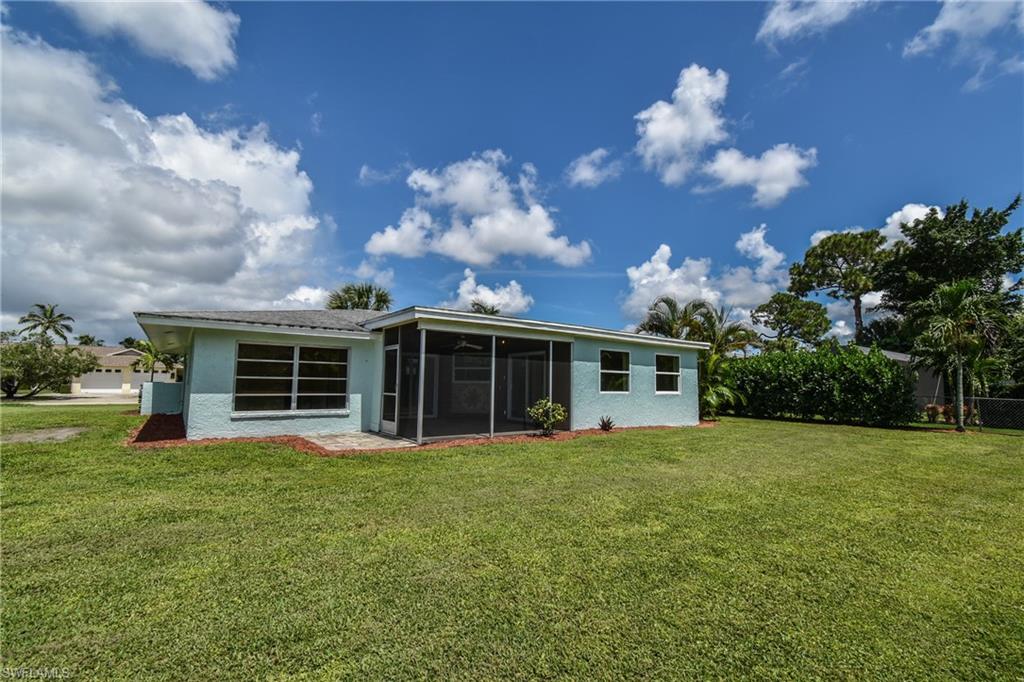 2408 Clipper Way Naples, FL 34104 - Photo 17 of 31 Gallery Image 17