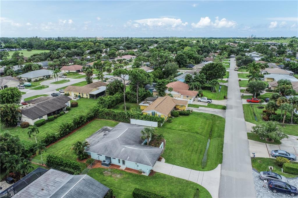 2408 Clipper Way Naples, FL 34104 - Photo 19 of 31 Gallery Image 19