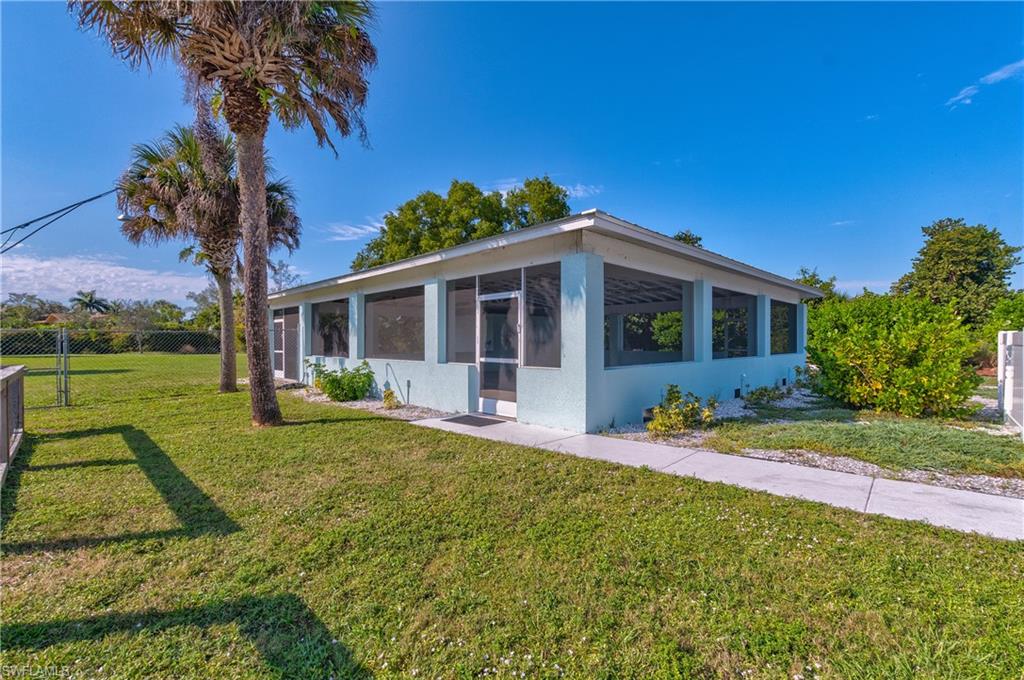 2408 Clipper Way Naples, FL 34104 - Photo 25 of 31 Gallery Image 25