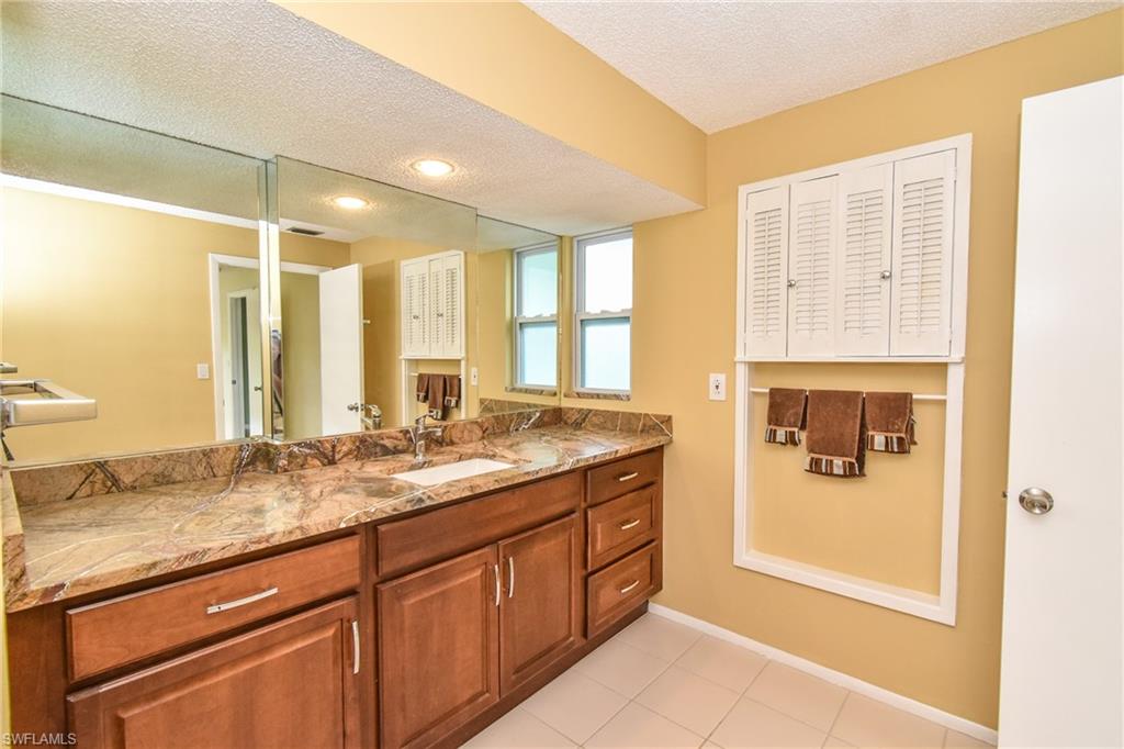 2408 Clipper Way Naples, FL 34104 - Photo 5 of 31 Gallery Image 5