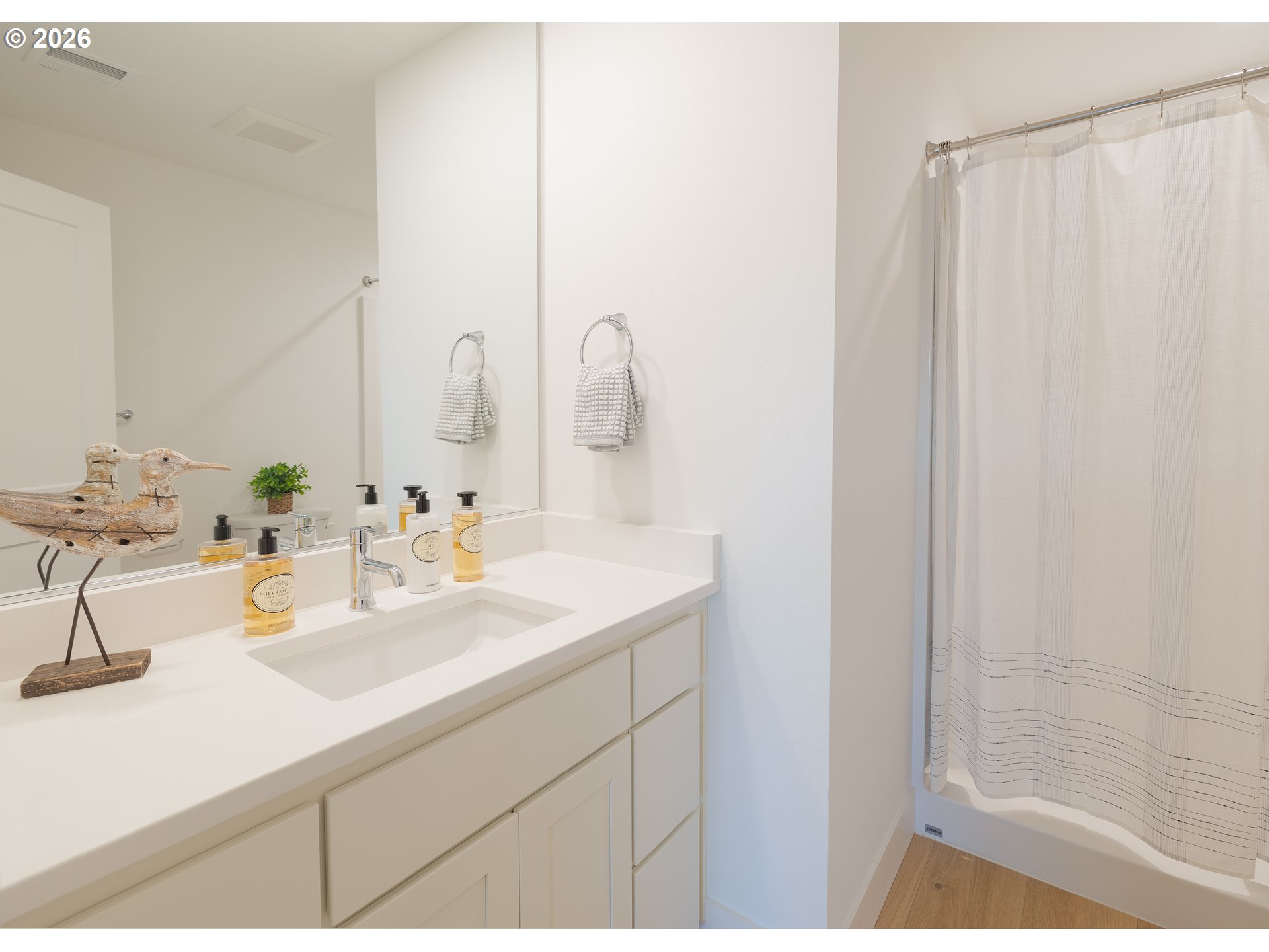 944 H Avenue Seaside, OR 97138 - Photo 18 of 29 Bathroom, Attached