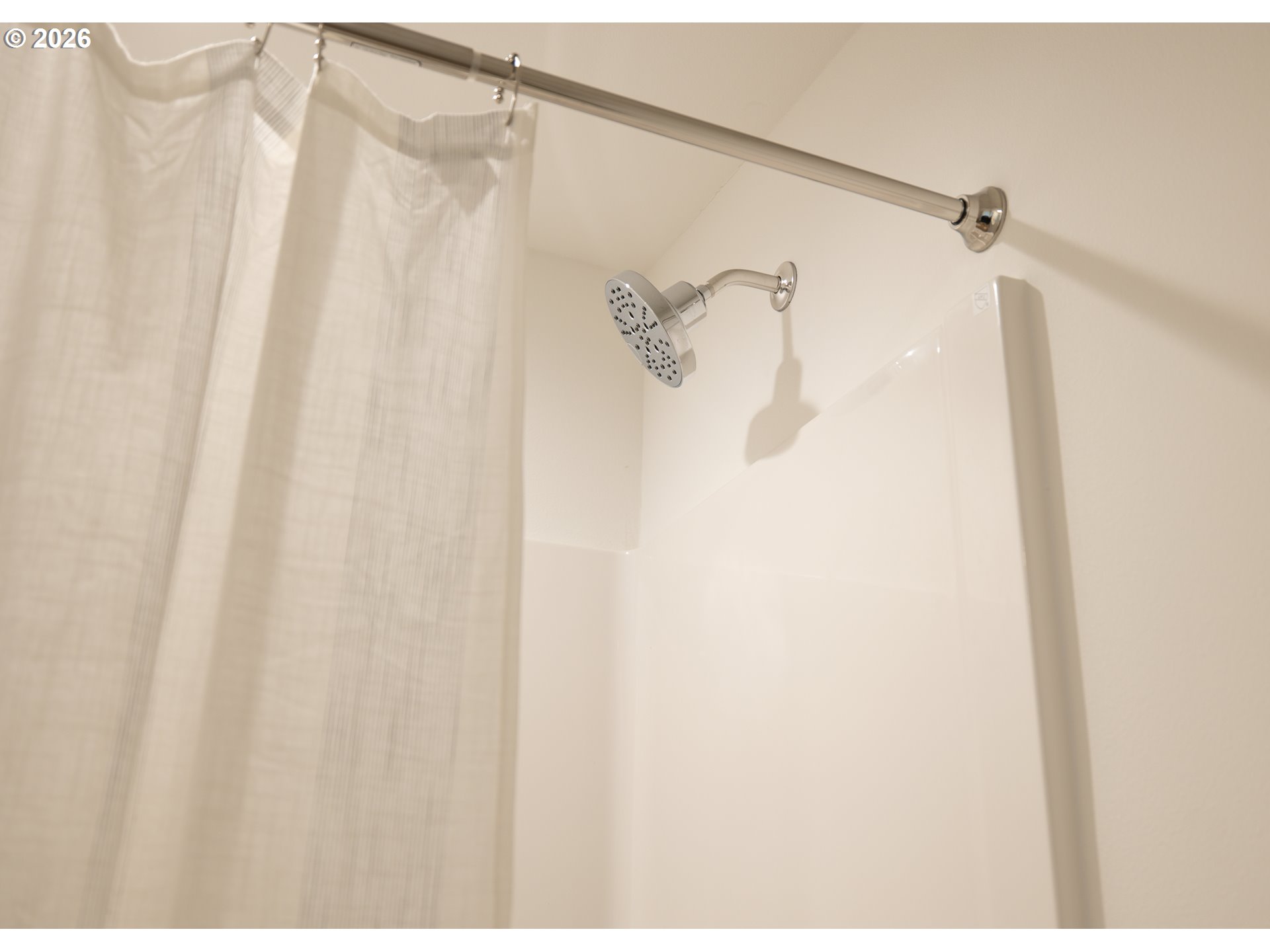 944 H Avenue Seaside, OR 97138 - Photo 21 of 29 Bathroom, Attached