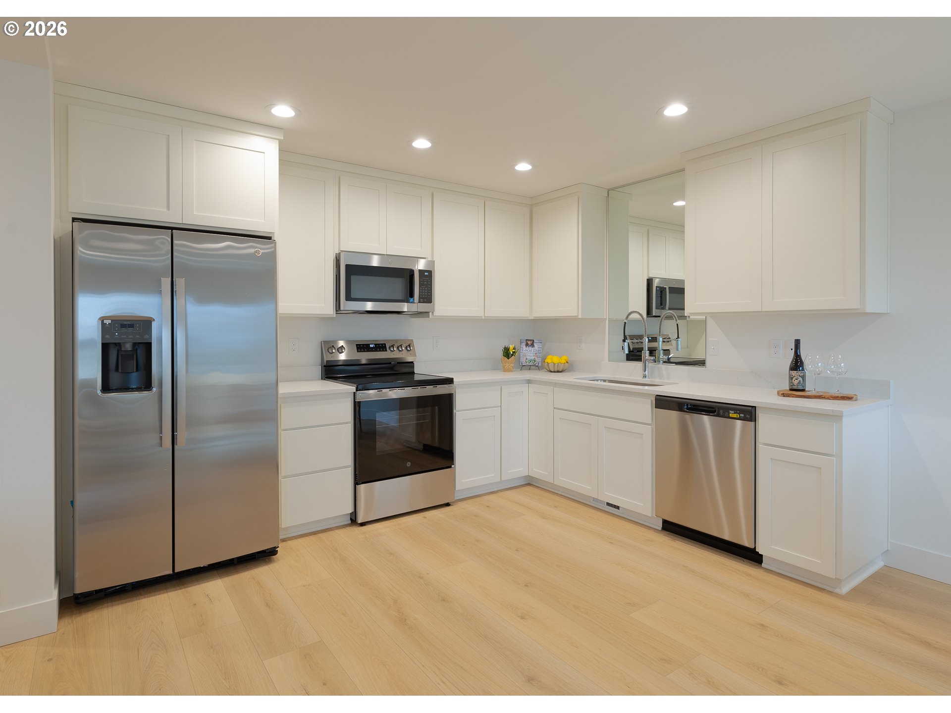 944 H Avenue Seaside, OR 97138 - Photo 10 of 29 Kitchen