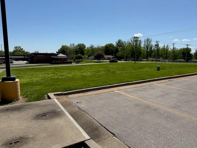 17830 East Bundschu Road Independence, MO 64056 - Photo 2 of 5