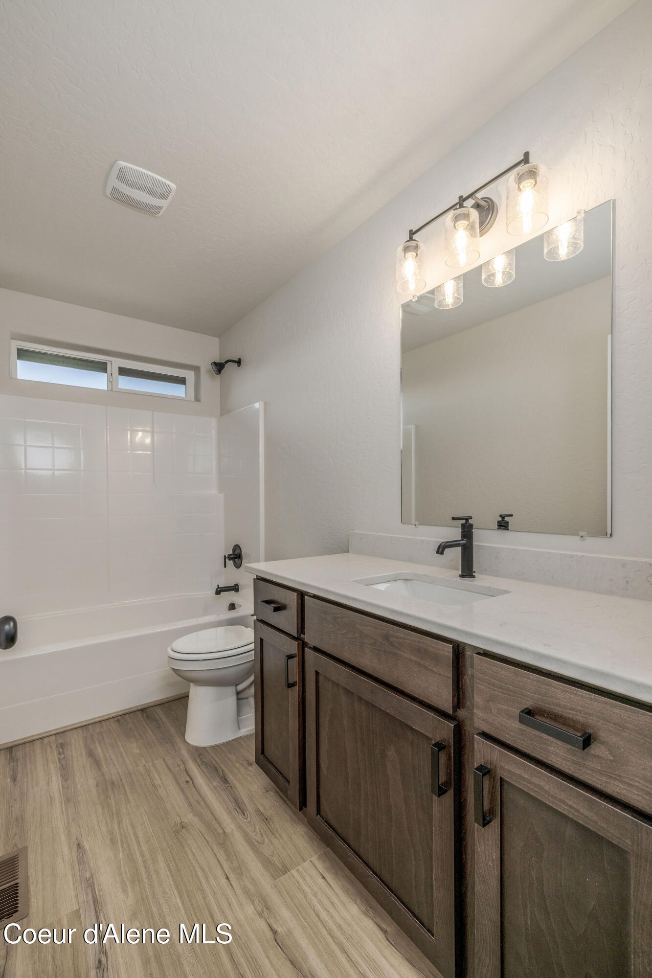 11723 North Simmons Lane Rathdrum, ID 83858 - Photo 13 of 18 14 Guest bath