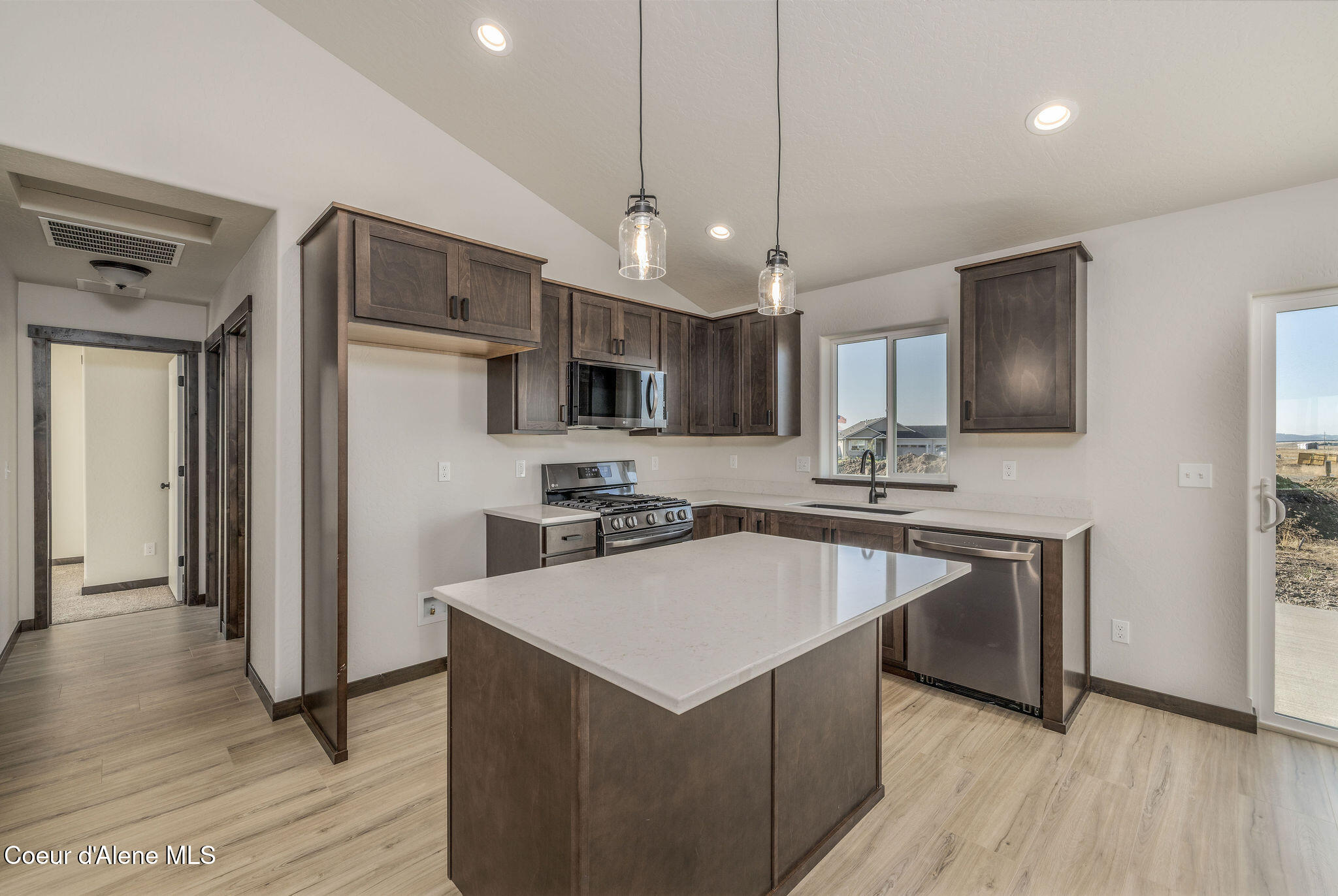 11723 North Simmons Lane Rathdrum, ID 83858 - Photo 7 of 18 8 Kitchen