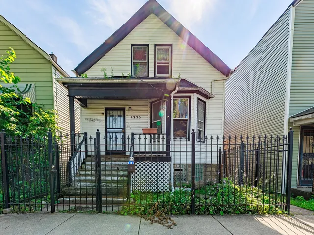 $85,000 | 5225 South Wood Street, Chicago, IL 60609
