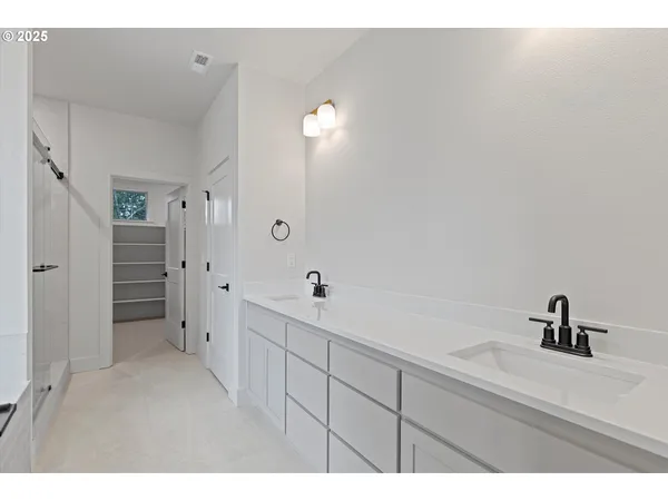 $899,930 | 14994 Southeast Andre Way, Clackamas, OR 97015
