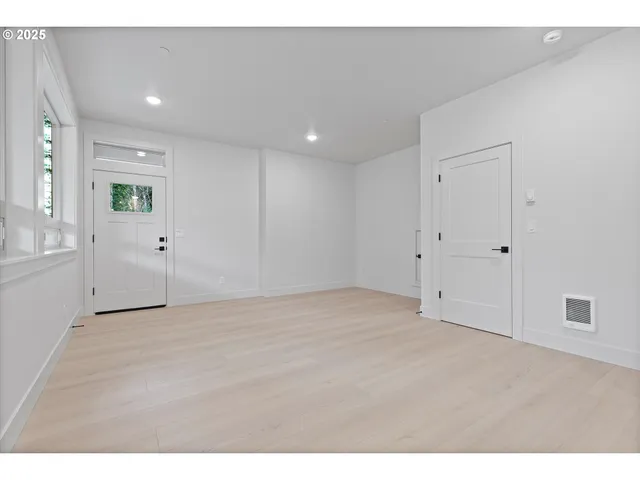 $949,930 | 14994 Southeast Andre Way, Clackamas, OR 97015