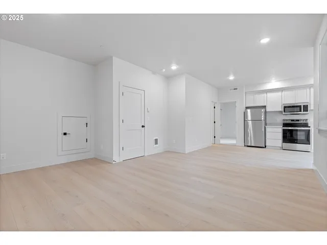 $949,930 | 14994 Southeast Andre Way, Clackamas, OR 97015