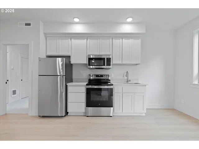 $949,930 | 14994 Southeast Andre Way, Clackamas, OR 97015