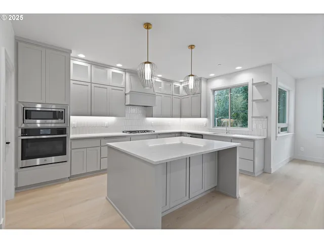 $949,930 | 14994 Southeast Andre Way, Clackamas, OR 97015