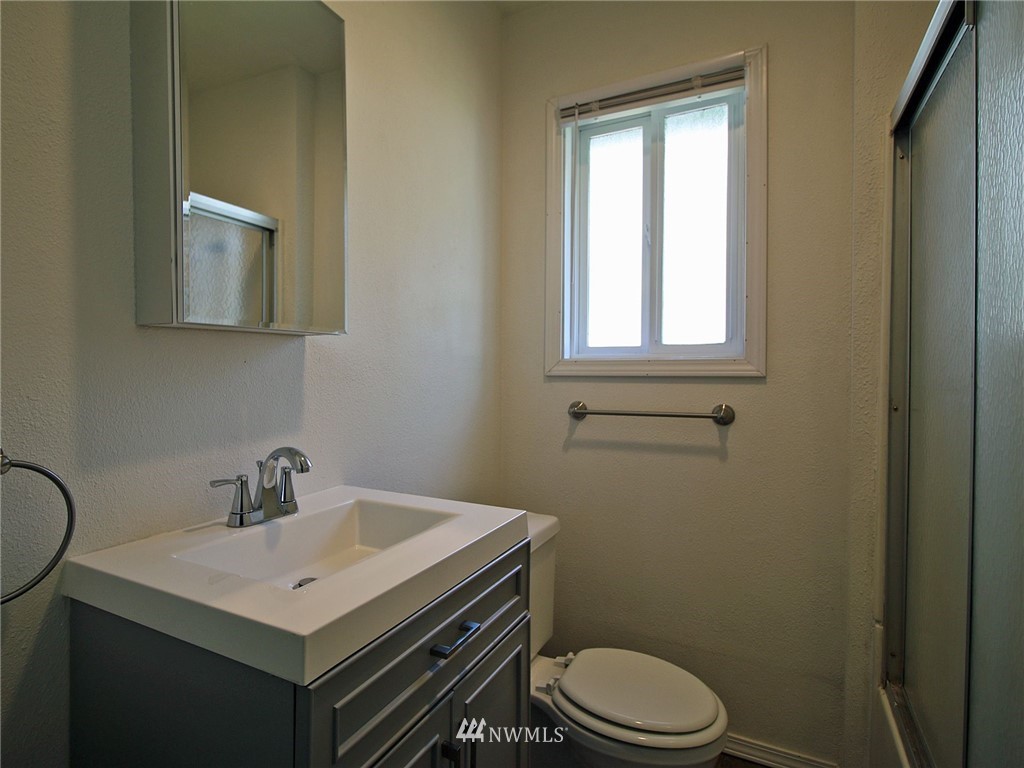 517 Oregon Way Longview, WA 98632 - Photo 14 of 27 Gallery Image 14