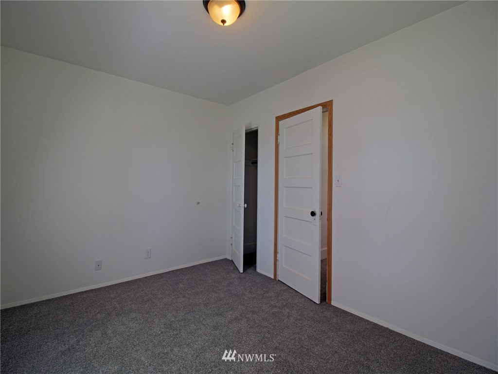 517 Oregon Way Longview, WA 98632 - Photo 15 of 27 Gallery Image 15
