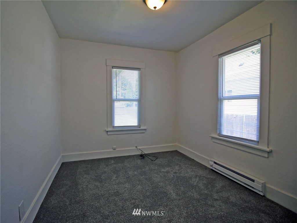517 Oregon Way Longview, WA 98632 - Photo 18 of 27 Gallery Image 18