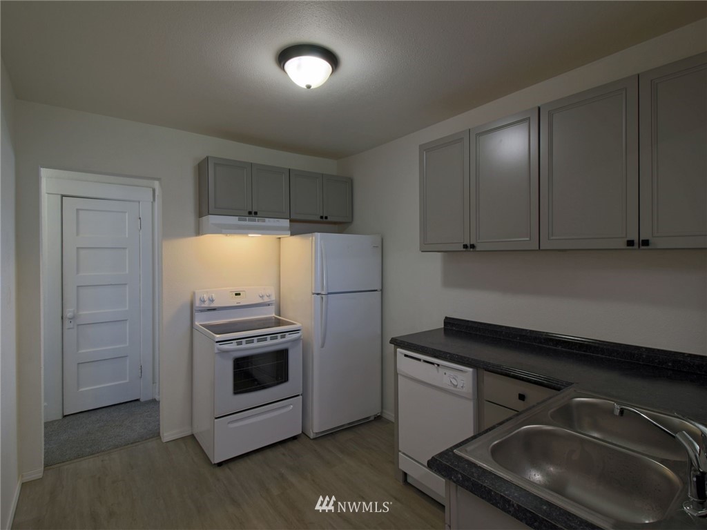 517 Oregon Way Longview, WA 98632 - Photo 10 of 27 Gallery Image 10