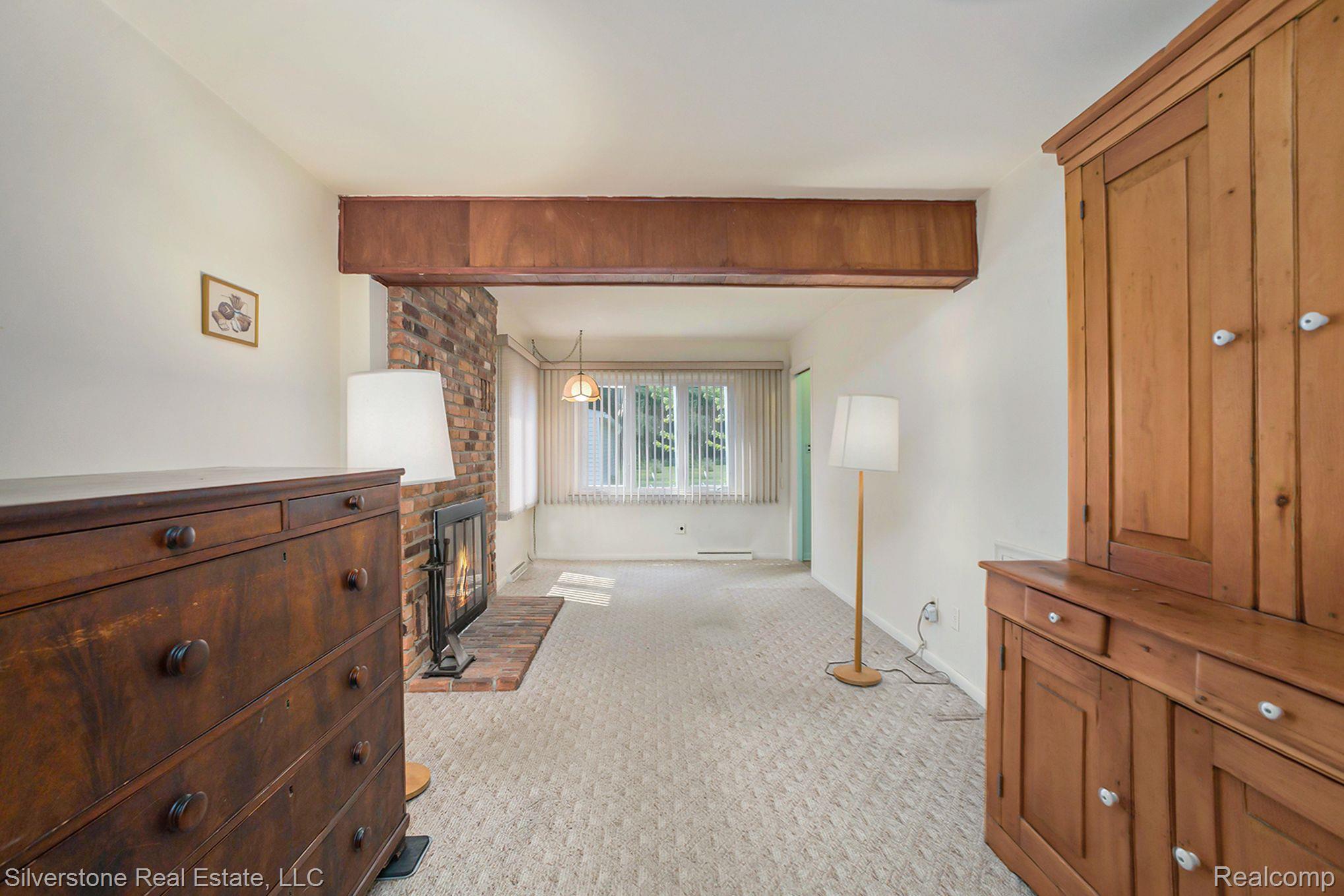 11884 Kaeding Road Romeo, MI 48065 - Photo 6 of 27 Gallery Image 6