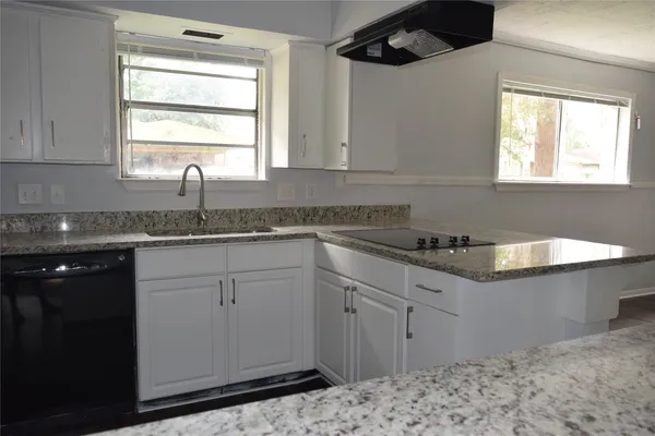 $2,300 | 9902 Tolman Street, Houston, TX 77034