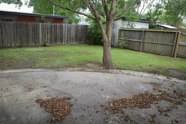 $2,300 | 9902 Tolman Street, Houston, TX 77034