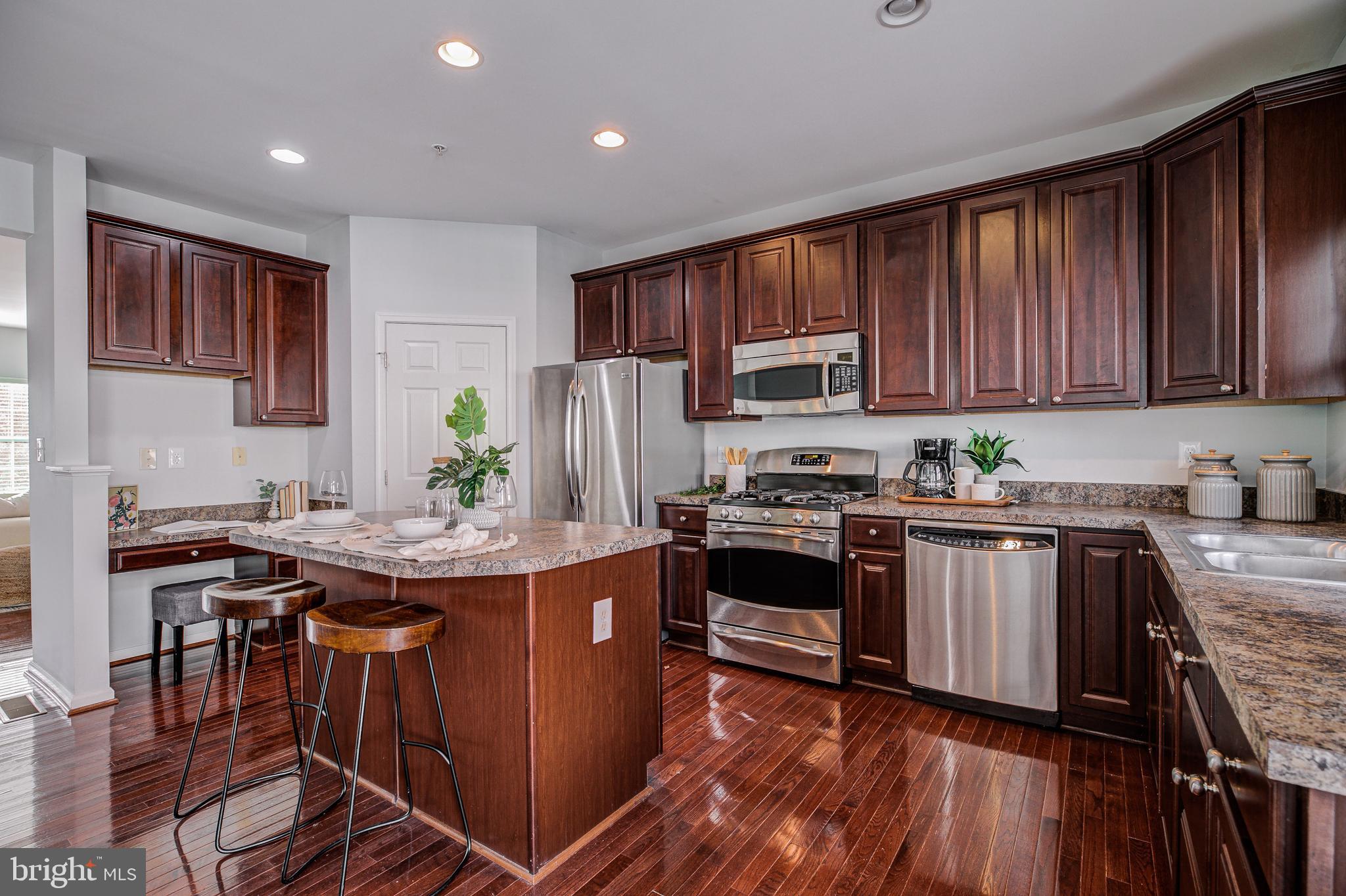 9605 Torino Road, Unit 72 Ellicott City, MD 21042 - Photo 11 of 40 Spacious Kitchen
