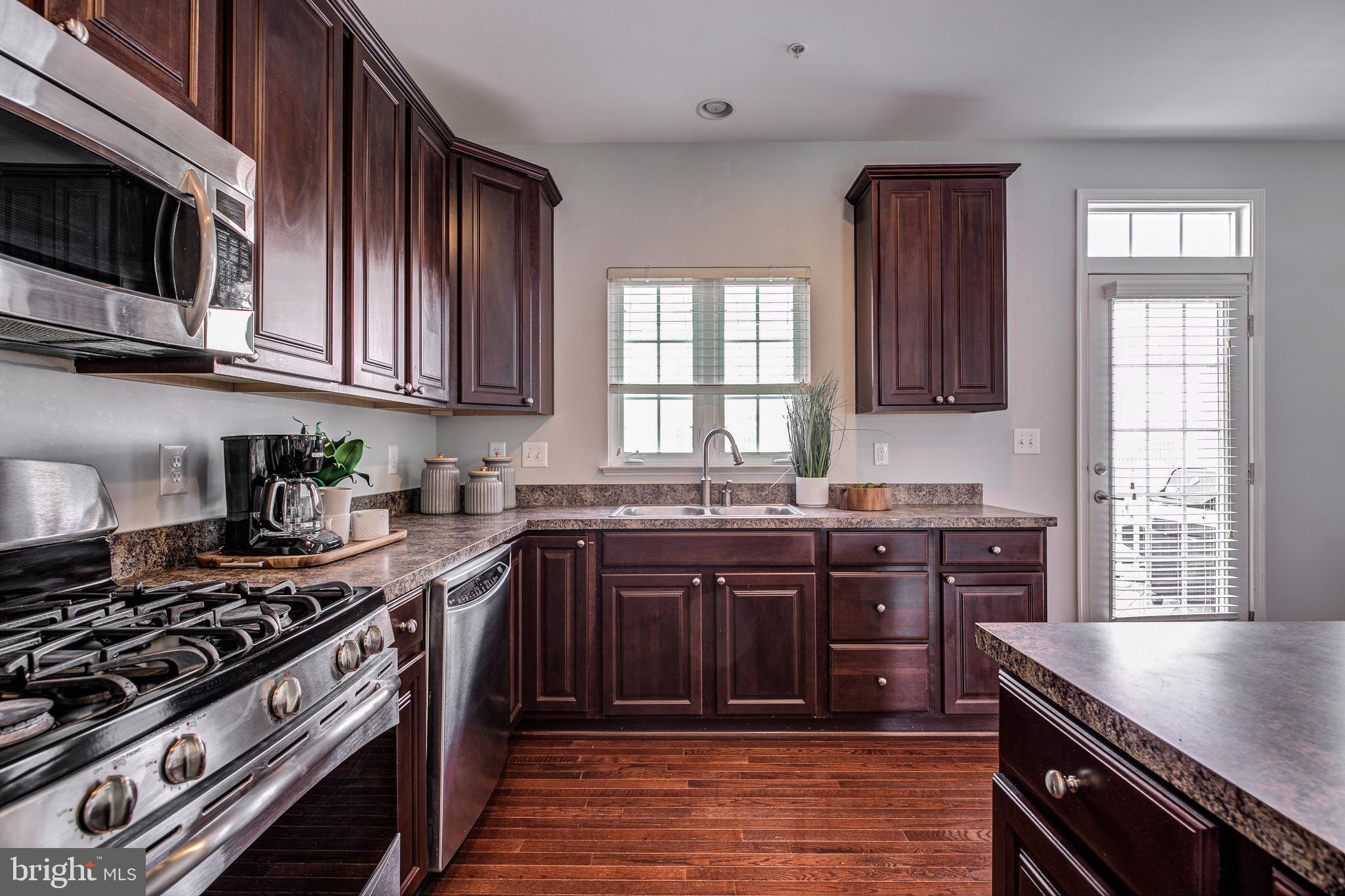 9605 Torino Road, Unit 72 Ellicott City, MD 21042 - Photo 12 of 40 Spacious Gourmet Kitchen