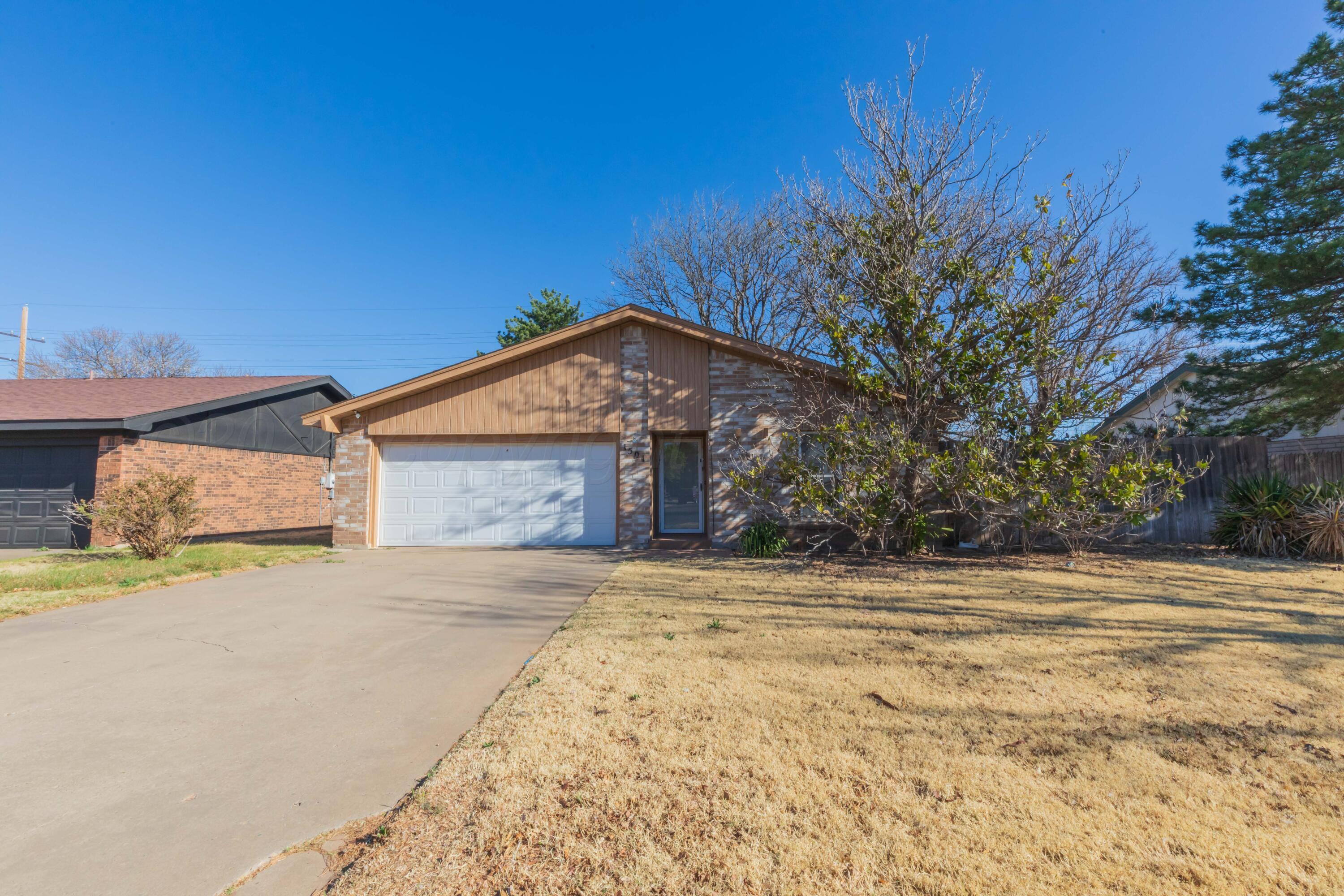 1501 Bailey Avenue Dumas, TX 79029 - Photo 5 of 37 FRONT VIEW 1