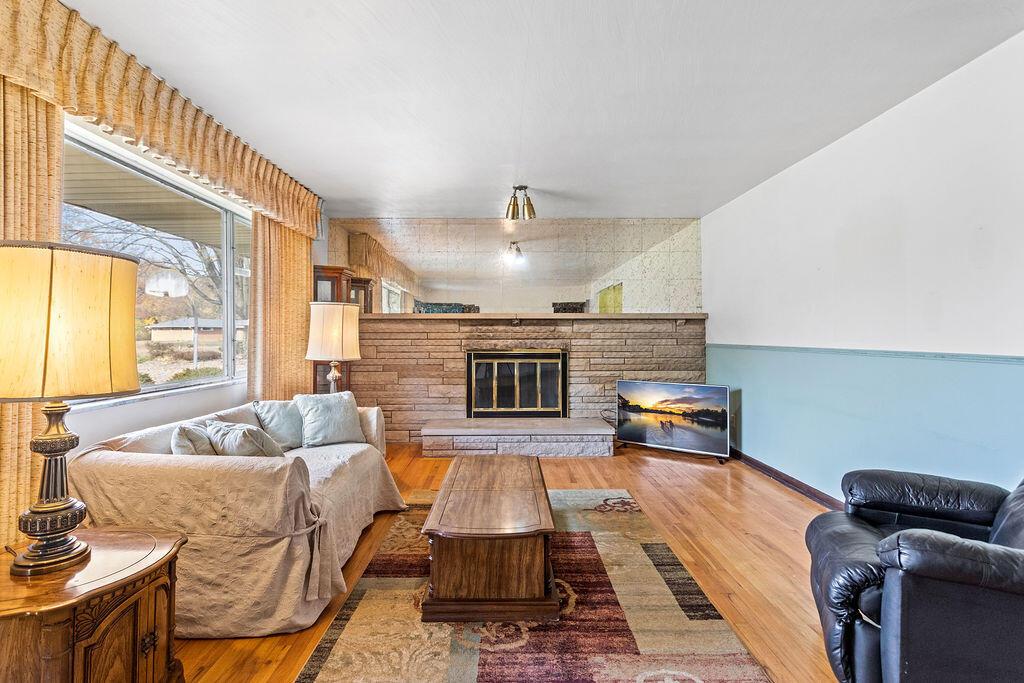 3054 Westwick Road Columbus, OH 43232 - Photo 6 of 37 7G5A3085