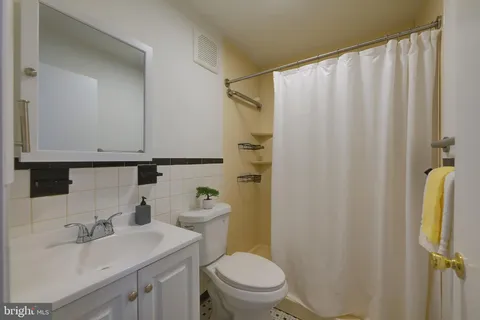 $180,000 | 10303 45th Place, Unit 1, Beltsville, MD 20705