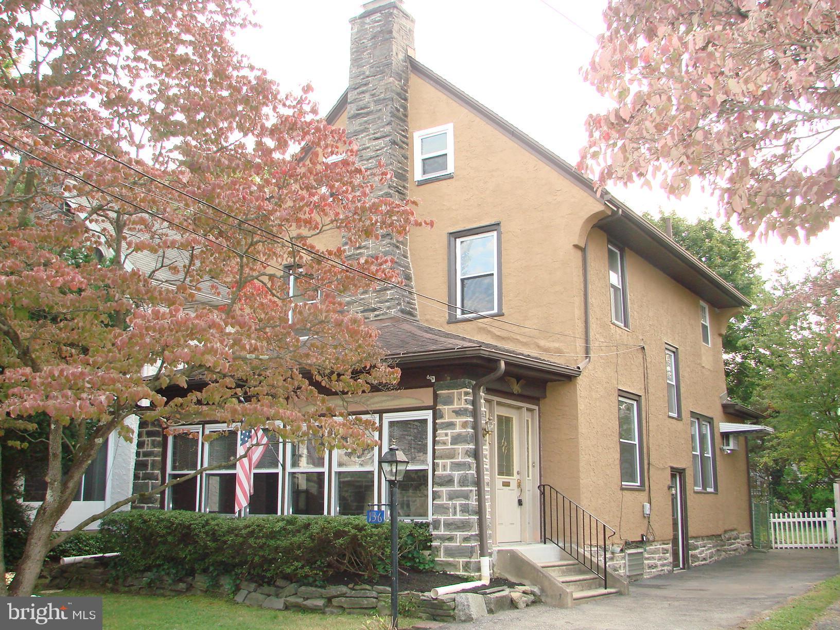 a view of a large white building