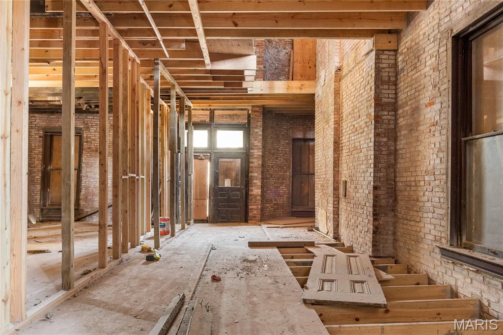 2012 St Louis Avenue St. Louis, MO 63106 - Photo 6 of 17