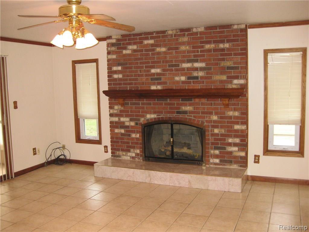 17535 Rougeway Street Livonia, MI 48152 - Photo 25 of 42 Gallery Image 25