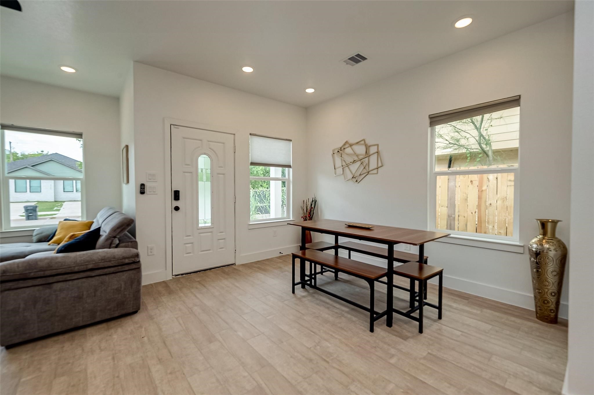 5122 Southwind Street, Unit A Houston, TX 77033 - Photo 4 of 20