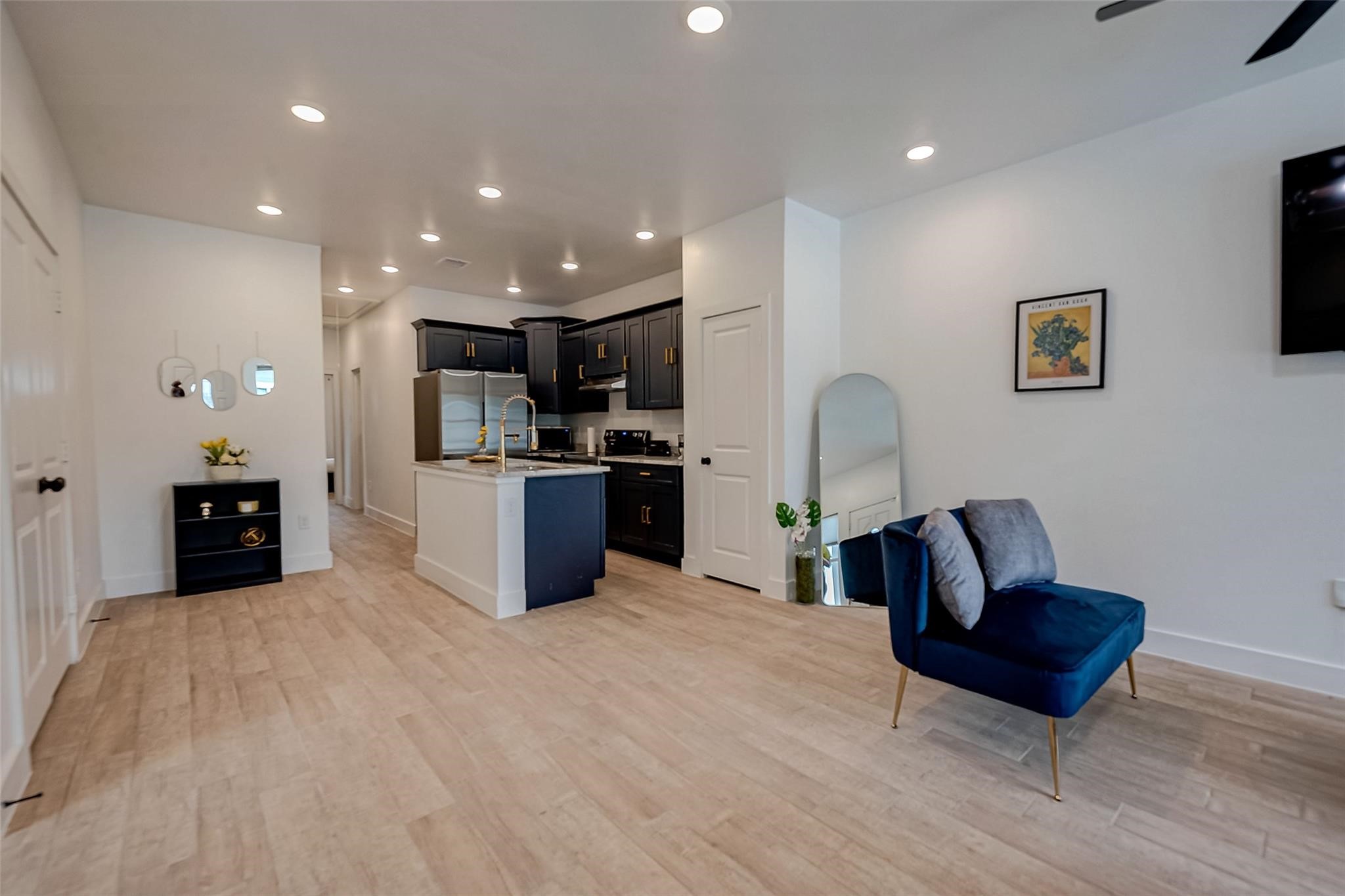 5122 Southwind Street, Unit A Houston, TX 77033 - Photo 5 of 20