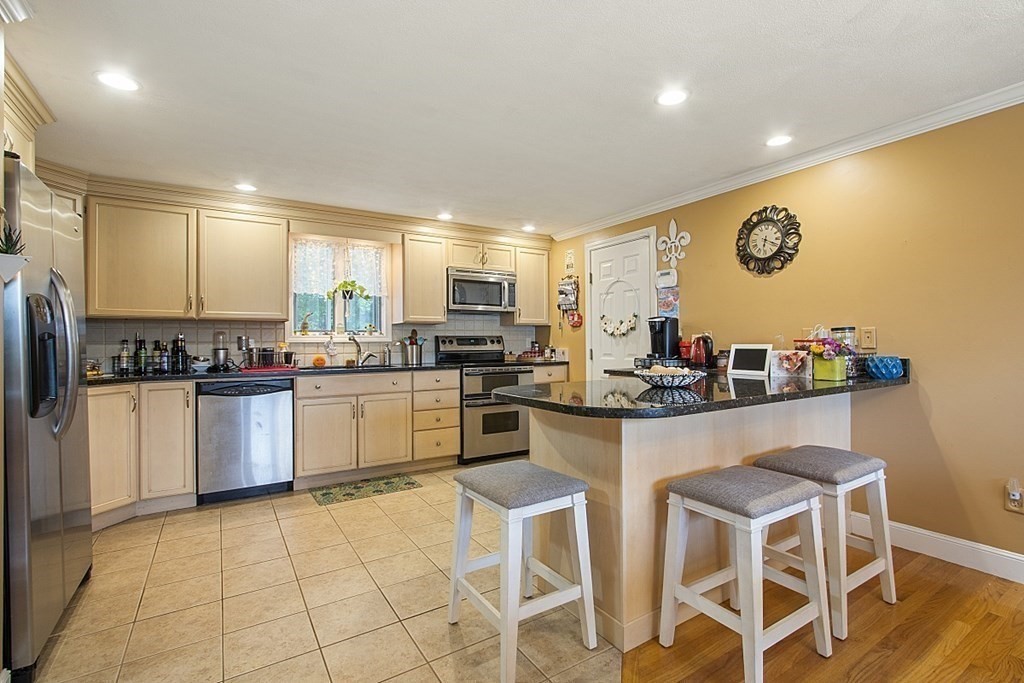 14 Judith Road Peabody, MA 01960 - Photo 12 of 35 Gallery Image 12